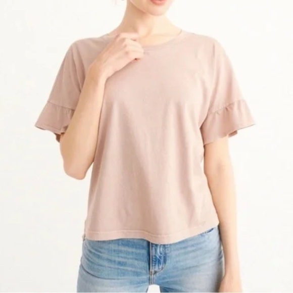 Abercrombie & Fitch Top Short Ruffle Sleeve Crewneck Pullover Boyfriend T-shirt - Picture 1 of 10